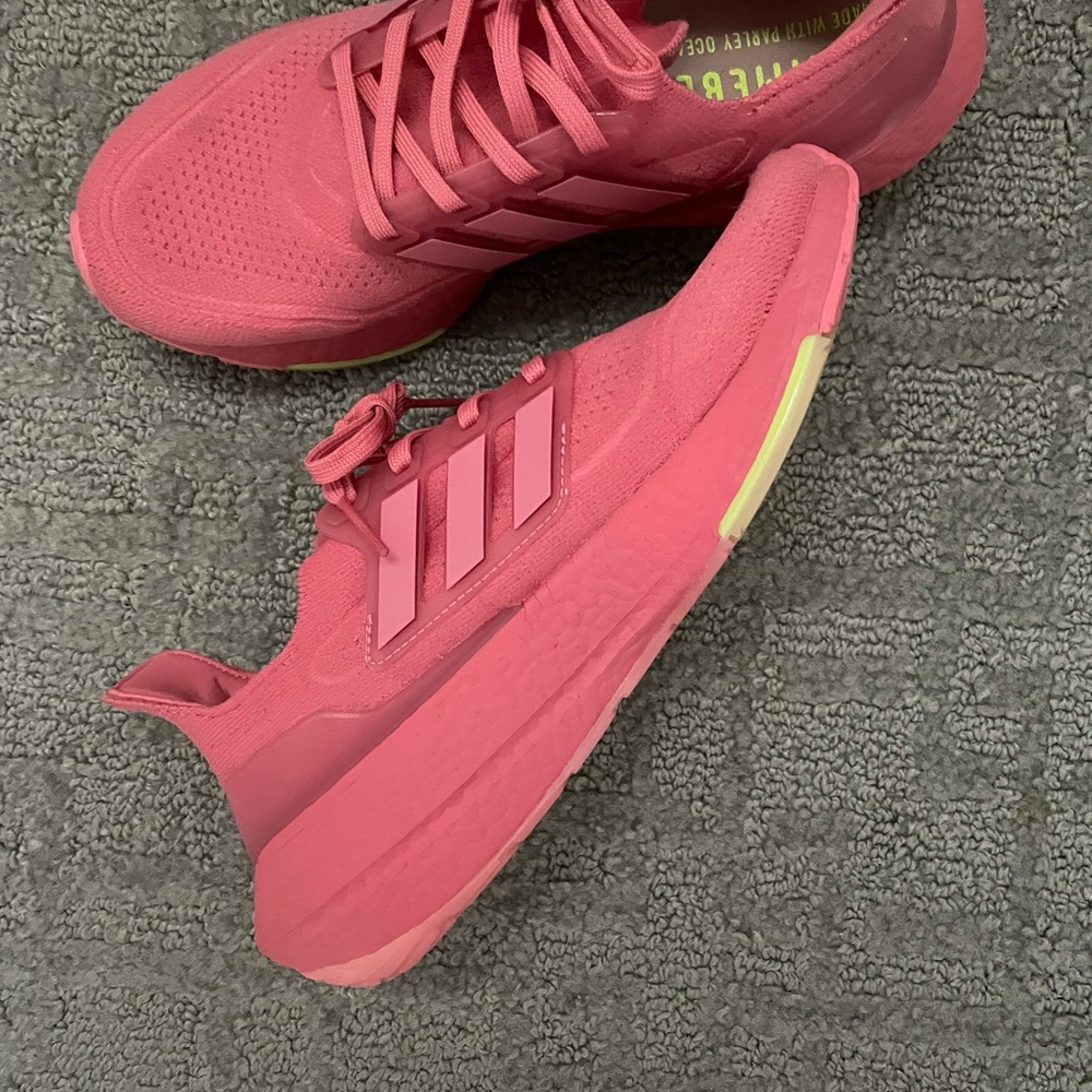 Women’s adidas ultraboost 21 sneakers - Picture 2 of 5